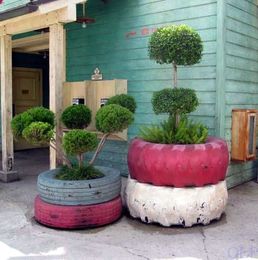 DIY Outdoor Planters Of Recycled Tyres