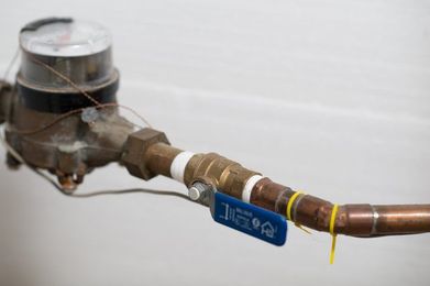 How to Stop Water Pipes from Making Noise