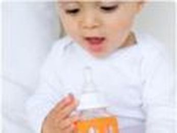 Avoiding Toxic Chemicals in Baby Bottles & Kids Dishware 