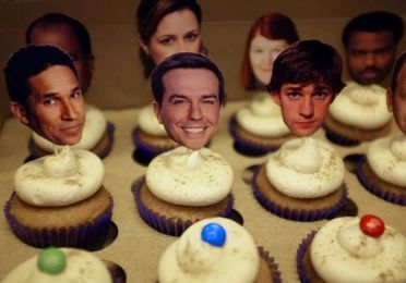 TV-themed cupcakes: <i>The Office</i> stars on cupcake toppers