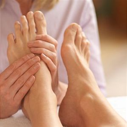 What Is Reflexology and What Can It Help You With?Alternative Medicine