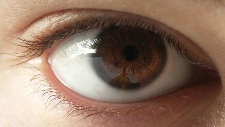 Non-invasive alternative to eye surgery available 