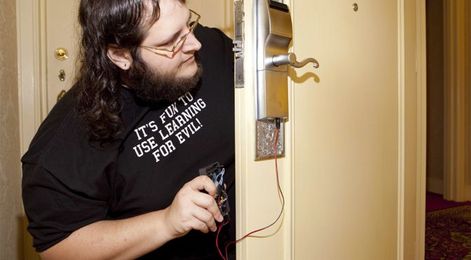 Black Hat hacker gains access to 4 million hotel rooms with Arduino microcontroller