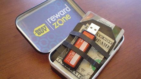 Use an Altoid Tin as an RFID-Blocking Wallet