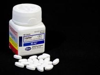 New coupons aim to keep people off generic drugs