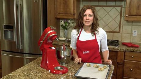 Mrs. Fields' Tasty Tips ~ Perfectly Shaped Cookies