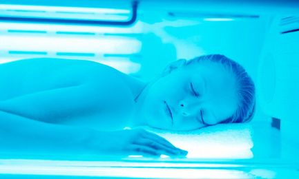 Association for tanning salon owners sparks controversy as it promotes health benefits of sunbed use