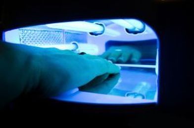 UV Nail Lamps: Are they safe? 