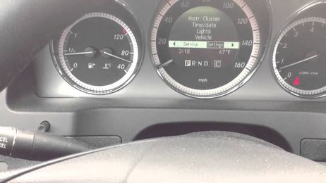 How to set clock on Mercedes-Benz