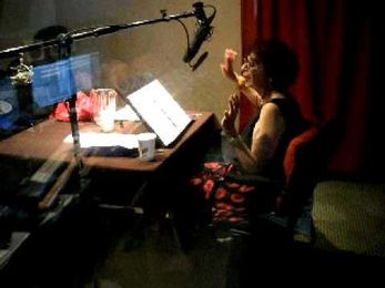 Annie Korzen narrates her book How To Be A Bargain Junkie