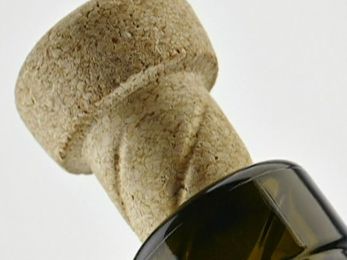 Twist-off wine cork may make corkscrews obsolete