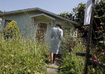 Do flippers cut corners by remodeling without permits?