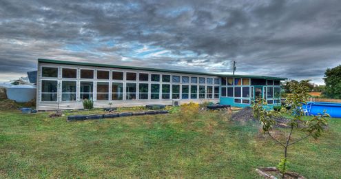 Earthship homes: Living off the grid