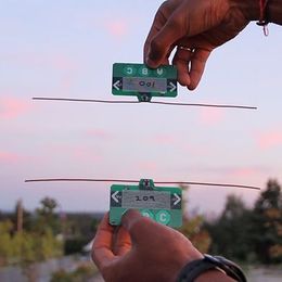 Scavenging Radio Waves Gives Battery-Free Gadgets a Wireless Connection