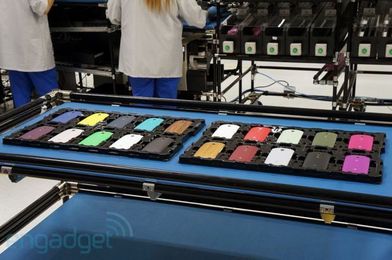 See how the Moto X is made (video)