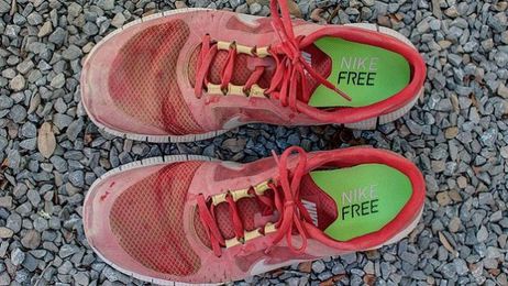Pick Running Shoes Based on Comfort to Prevent Foot Injury