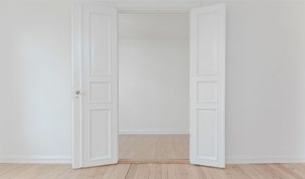 How to Repair Damaged Molding