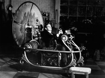 Iranian Scientist Claims to Have Built "Time Machine"