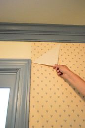 Using A Steamer To Remove Wallpaper