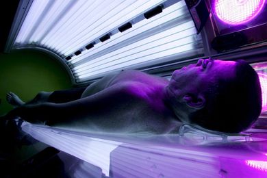 Tanning salons found to provide false information