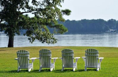 What, me retire? Baby boomers likely to delay retirement, poll shows