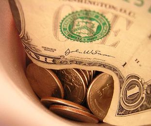 3 rules to know about tipping before you go overseas