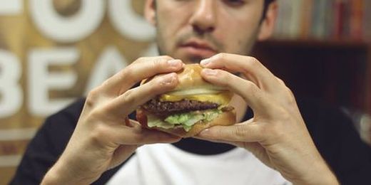 Scientists Actually Analyzed — and Determined — the Best Way to Hold a Burger