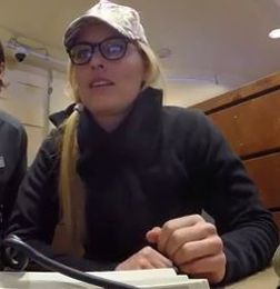 Lindsey Vonn goes undercover as Vail ski ticket agent (video)