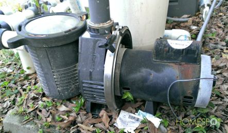 4 Simple Swimming Pool Maintenance Tips