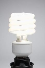 How to Clean Up Energy-Efficient Bulbs That Break