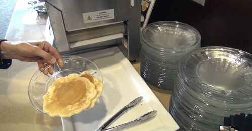 Alaska Airlines Has a Machine That 'Prints' Pancakes