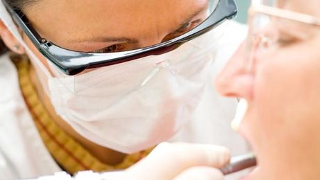 Should dentists do more to help smokers quit?