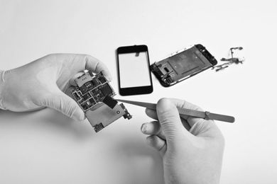 Smartphone and tablet repair services show growing demand