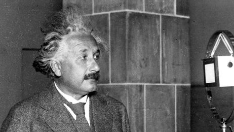 9 Albert Einstein Quotes That Are Totally Fake