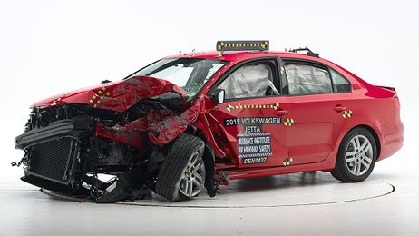 VW Jetta improves in small overlap test