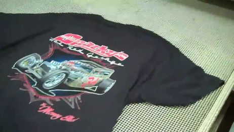 Screen Printing a 7 color Simulated Process T shirt