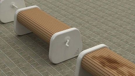 Rotating Park Bench Ensures You Always Get A Clean And Dry Seat To Sit On