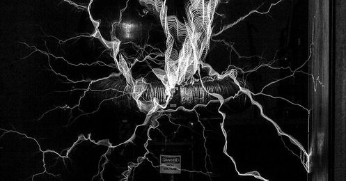 The Electrician Who Makes Bolts of 'Lightning' in His Basement