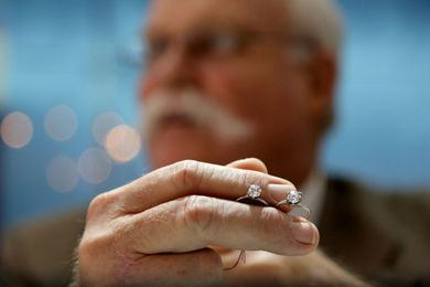 Lab diamonds vs mined diamonds: Can you tell the difference?