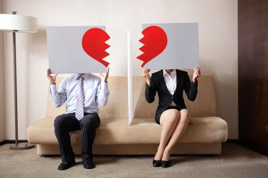 10 Common Signs To Consider In Filing For Divorce Case