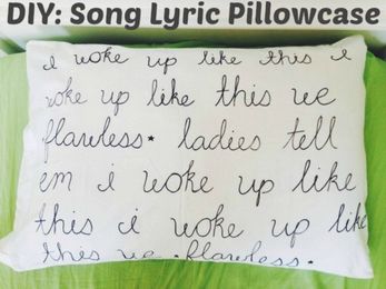 DIY Tutorial: Song Lyric Pillowcase