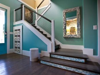 6 Ways to Embellish Your Staircase