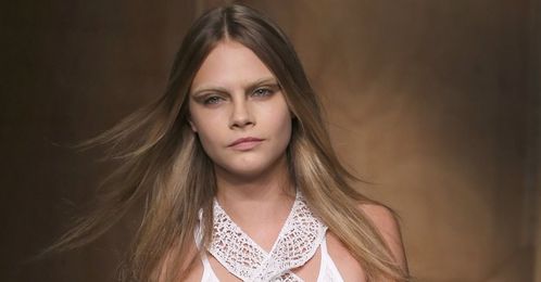 Bleached eyebrows are transforming people into stylish aliens