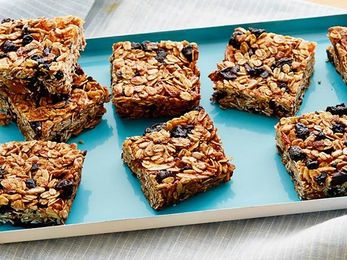 4 Snack Bars That Actually Deserve to Be Called Healthy