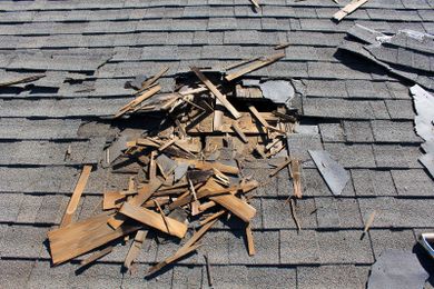 Palo Alto, CA Roofing Contractors: Telltale Signs of Broken Roofing