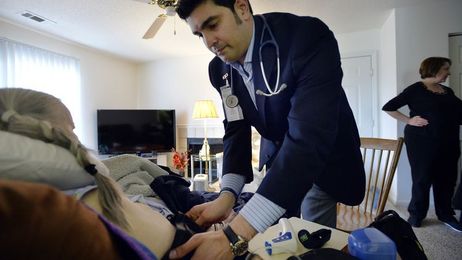 Doctors seeing need for house calls as seniors age