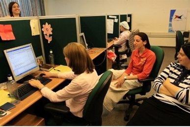Orthodox Jewish Women Want to Work