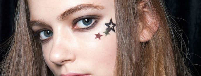 How to Wear a Face Tattoo This Spring Break