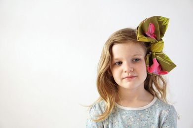 No-Sew Giant DIY Bow