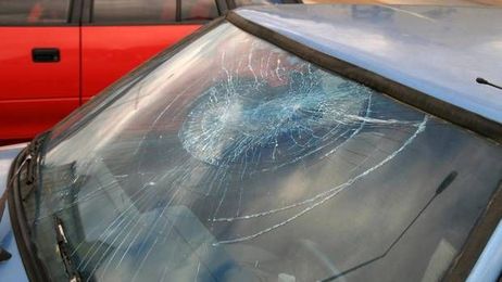 Is it safe to drive with a crack in your windshield?